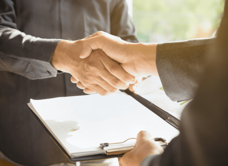 hand shake for business brokers in oregon